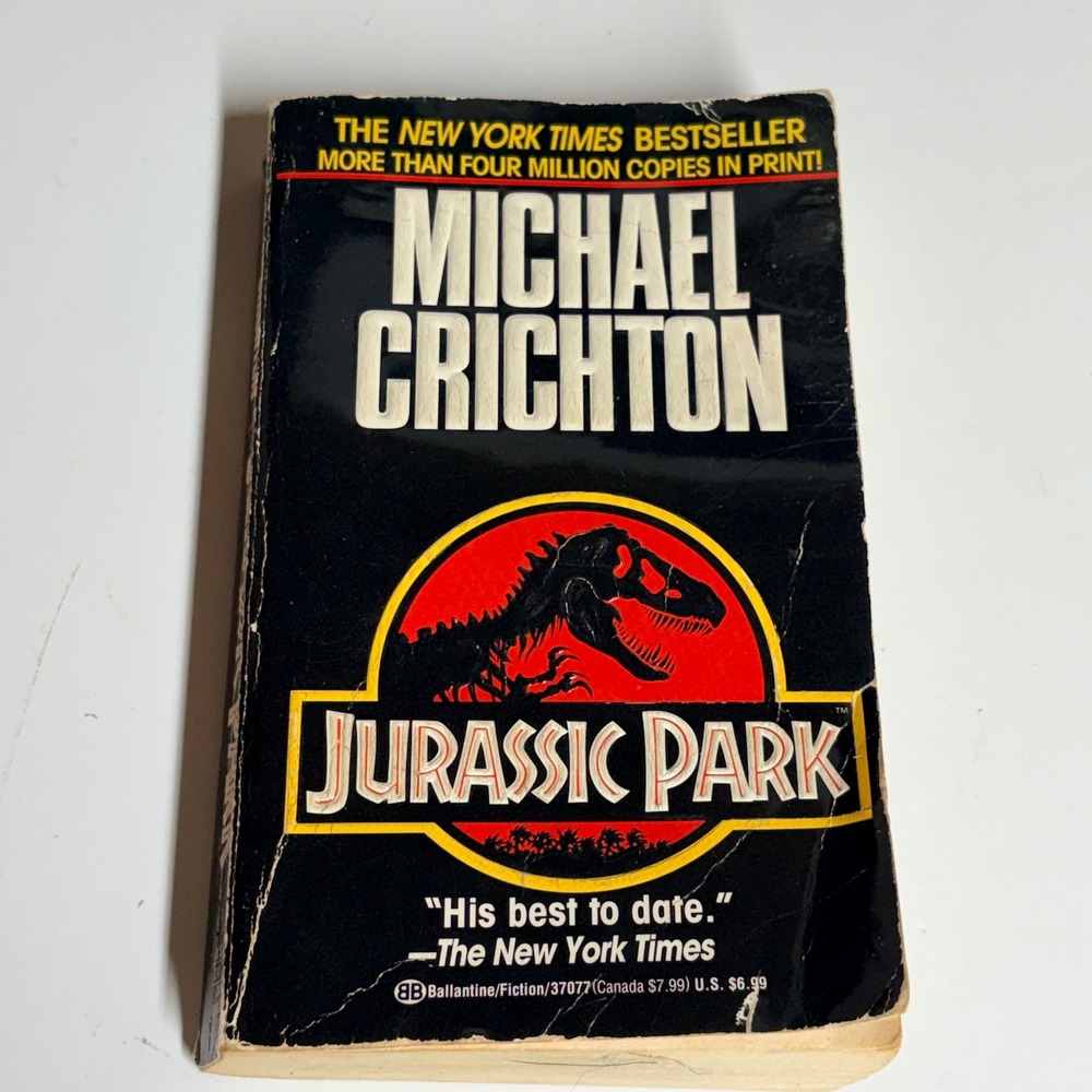 Jurassic Park Michael Crichton Paperback 1993 Ballantine Books 0-345-37077-5